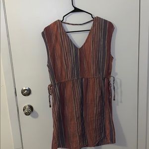 Cute spring dress with side ties